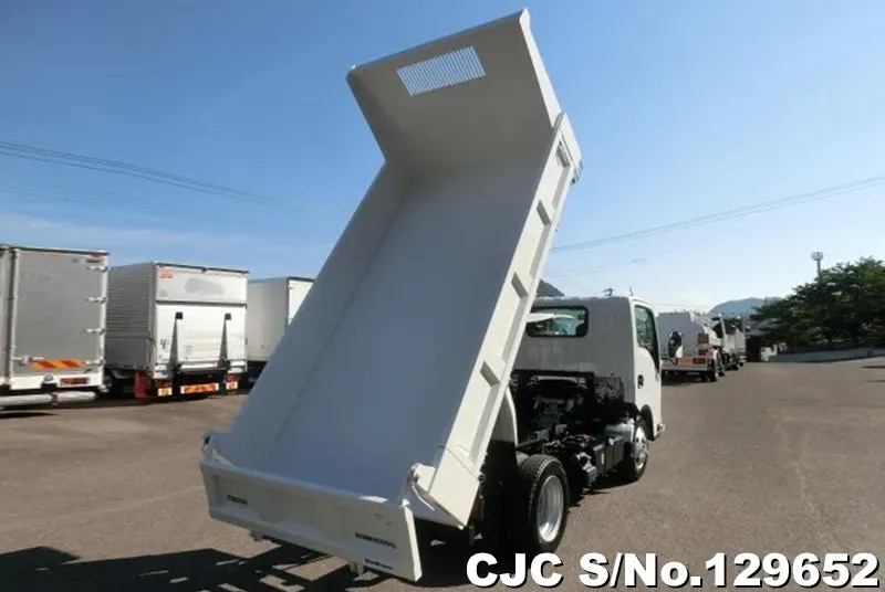 2025 Mazda / Titan Stock No. 129652