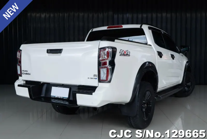 Isuzu D-Max in White for Sale Image 1