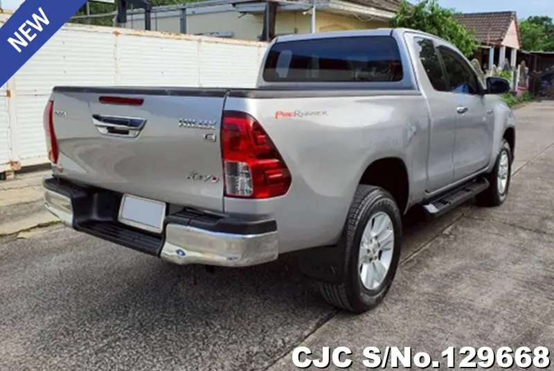 2019 Toyota / Hilux / Revo Stock No. 129668