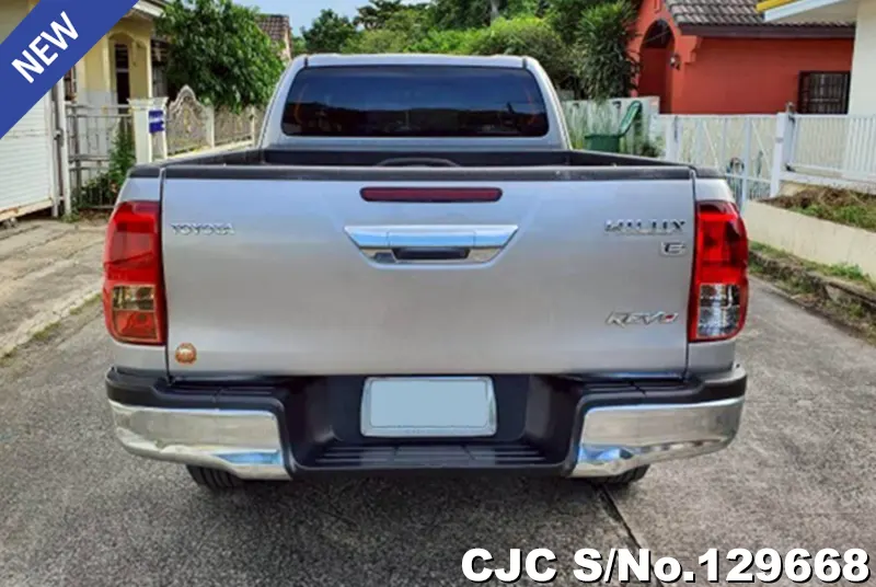 2019 Toyota / Hilux / Revo Stock No. 129668