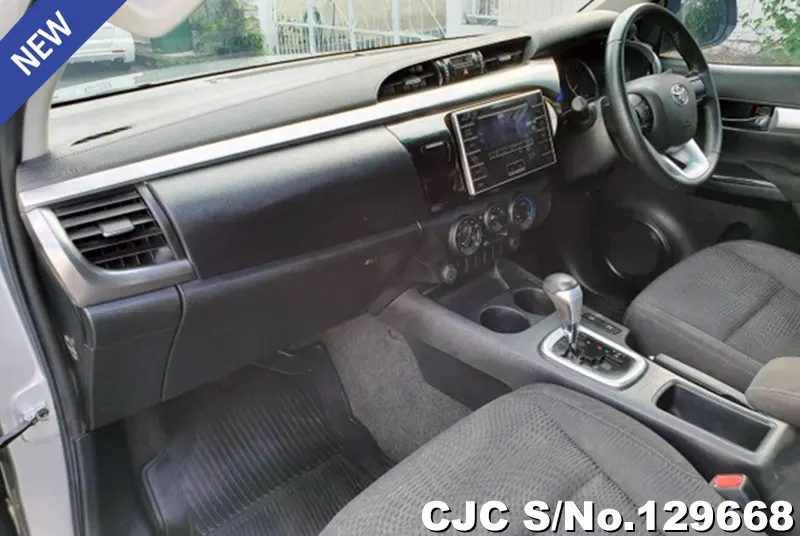 2019 Toyota / Hilux / Revo Stock No. 129668