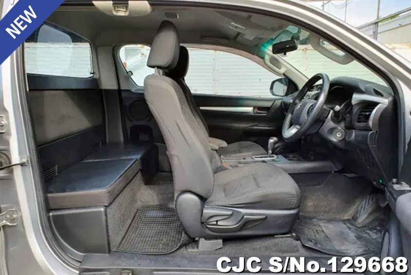 2019 Toyota / Hilux / Revo Stock No. 129668