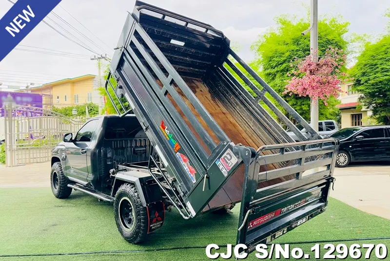 Mitsubishi Triton in Gray for Sale Image 1