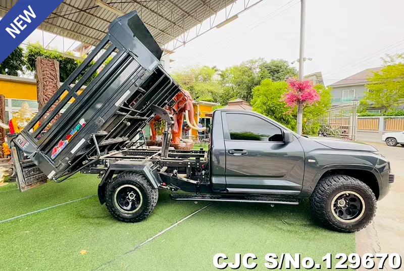 Mitsubishi Triton in Gray for Sale Image 12