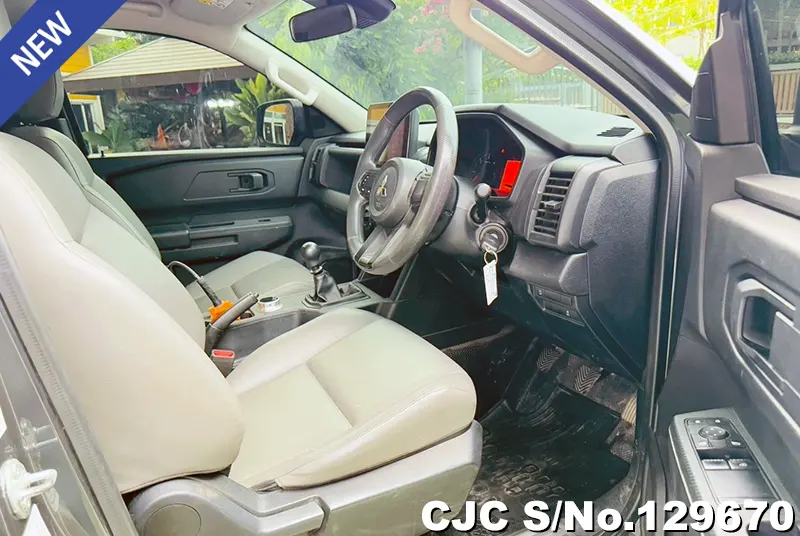 2025 Mitsubishi / Triton Stock No. 129670
