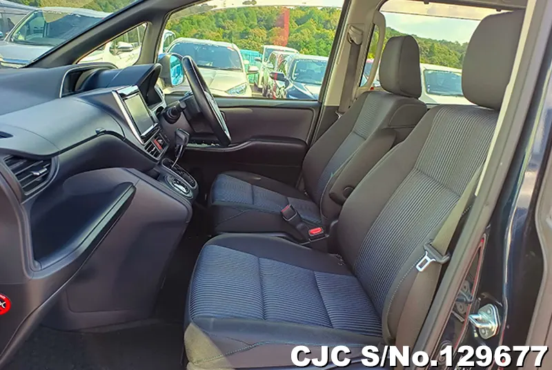 2015 Toyota / Voxy Stock No. 129677