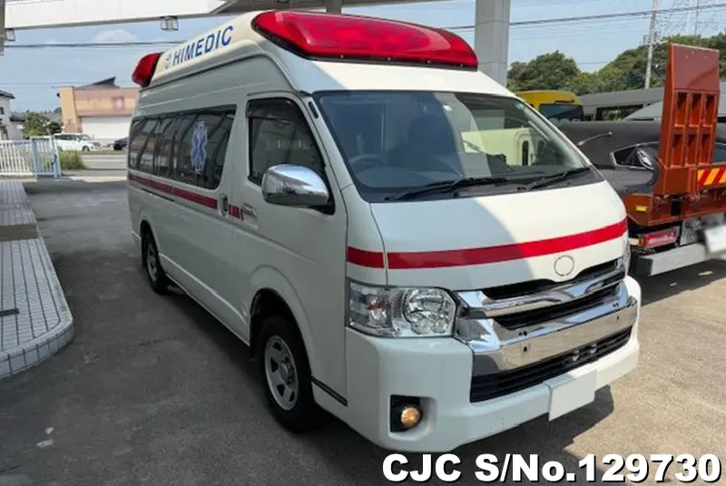 Toyota / Hiace 2015