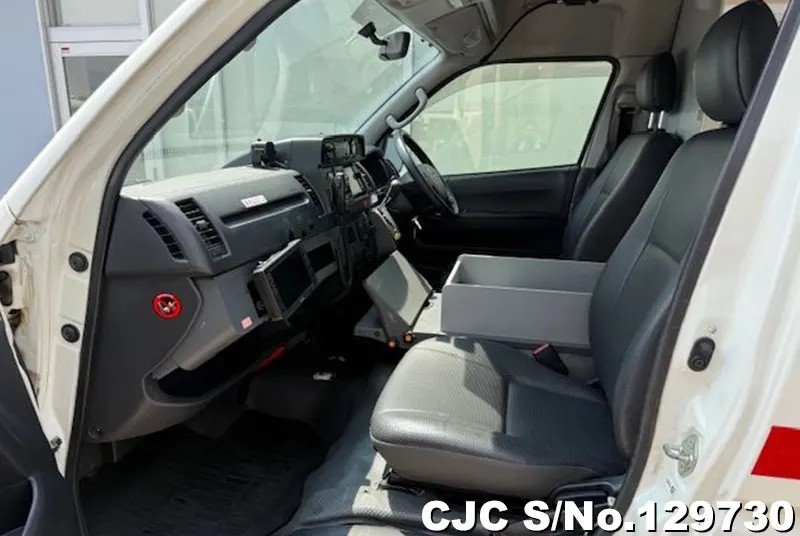 2015 Toyota / Hiace Stock No. 129730