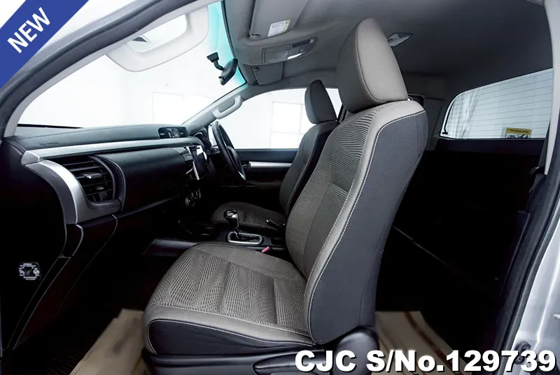 2017 Toyota / Hilux / Revo Stock No. 129739