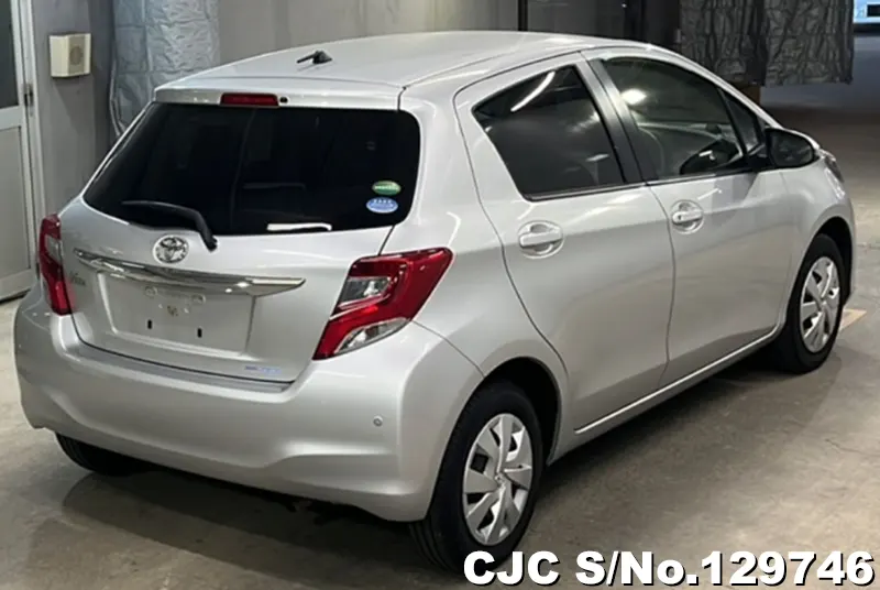 2016 Toyota / Vitz Stock No. 129746
