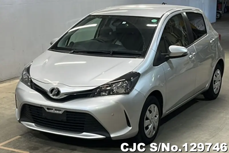 2016 Toyota / Vitz Stock No. 129746