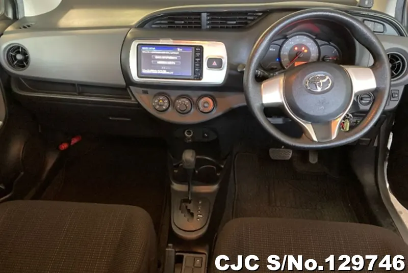 2016 Toyota / Vitz Stock No. 129746