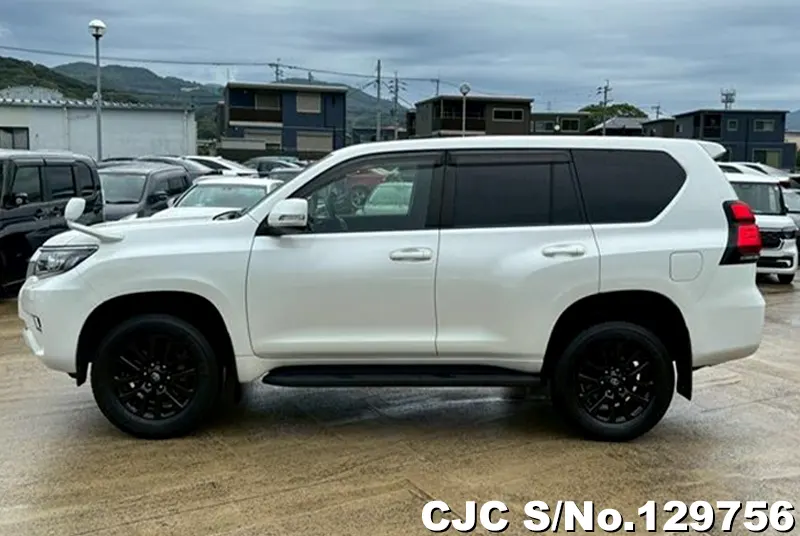2022 Toyota / Land Cruiser Prado Stock No. 129756