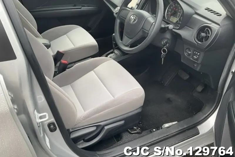 2016 Toyota / Corolla Axio Stock No. 129764