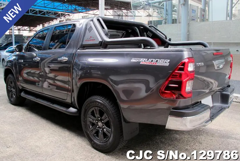 2022 Toyota / Hilux / Revo Stock No. 129786