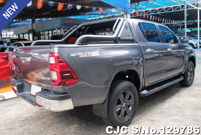 2022 Toyota / Hilux / Revo Stock No. 129786