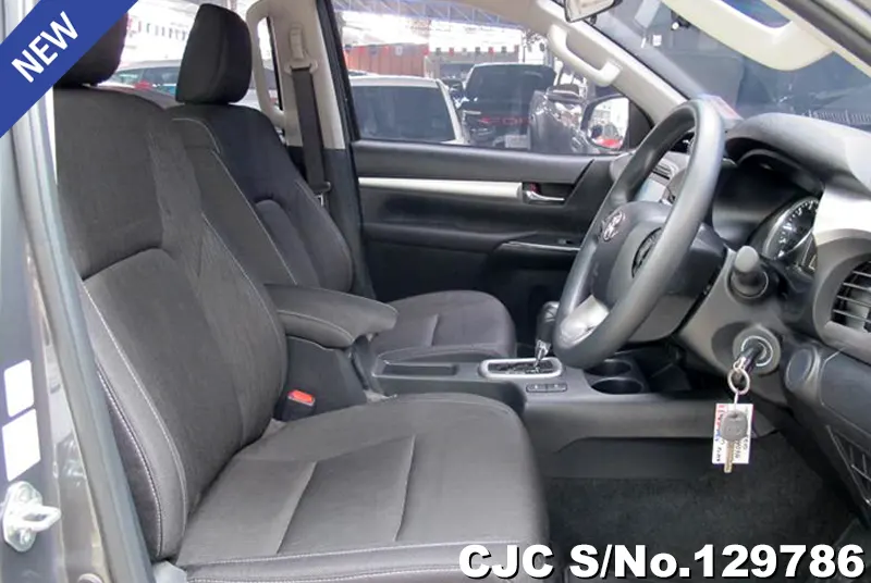 2022 Toyota / Hilux / Revo Stock No. 129786