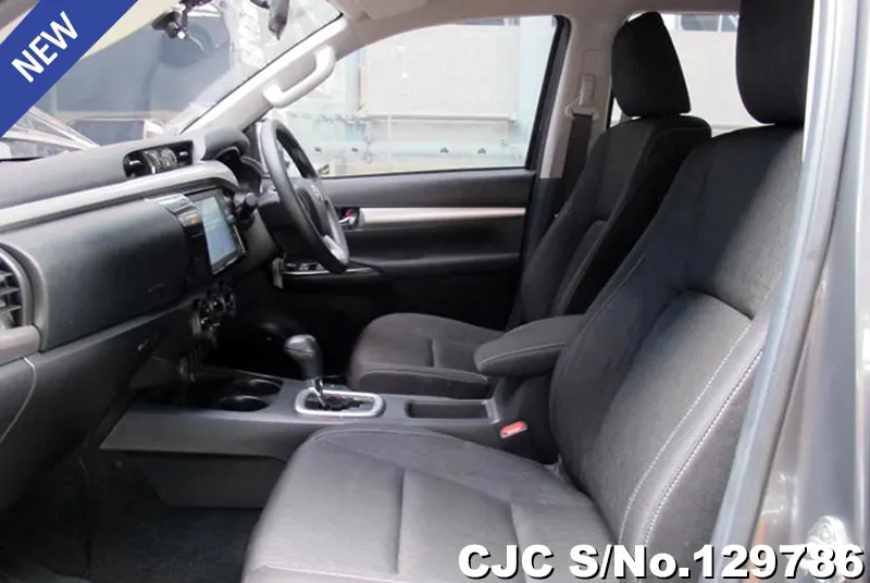 2022 Toyota / Hilux / Revo Stock No. 129786