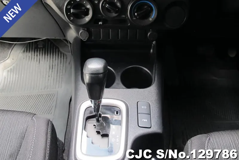 2022 Toyota / Hilux / Revo Stock No. 129786