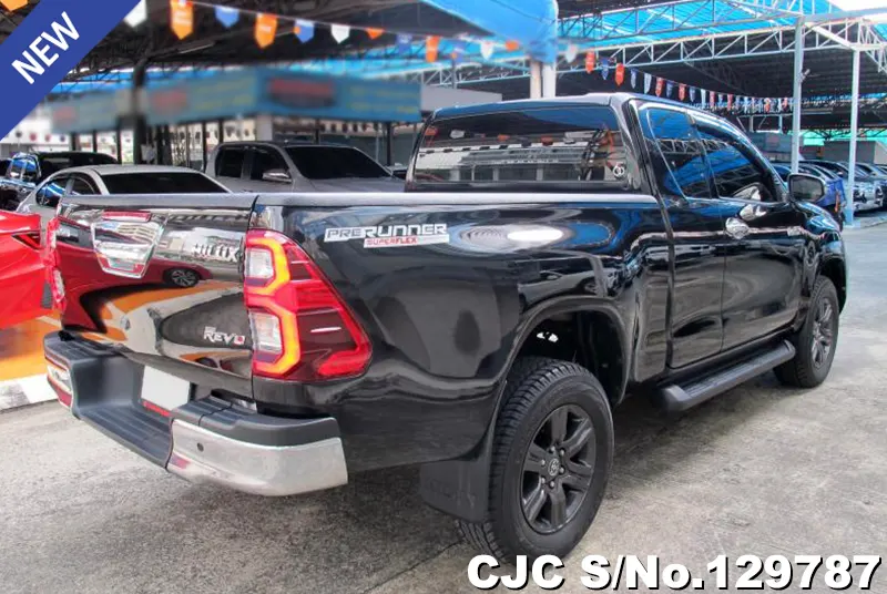 2022 Toyota / Hilux / Revo Stock No. 129787