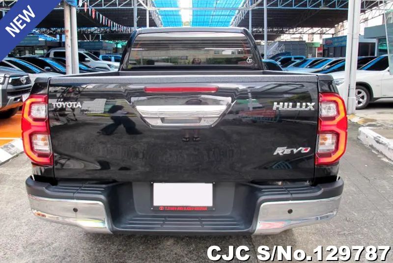 2022 Toyota / Hilux / Revo Stock No. 129787