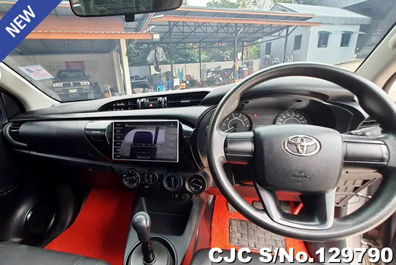 2019 Toyota / Hilux / Revo Stock No. 129790