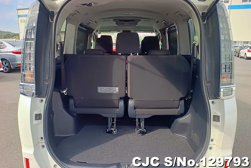 2017 Toyota / Voxy Stock No. 129793