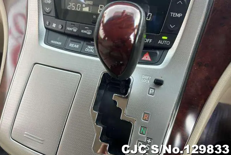 2010 Toyota / Alphard Stock No. 129833