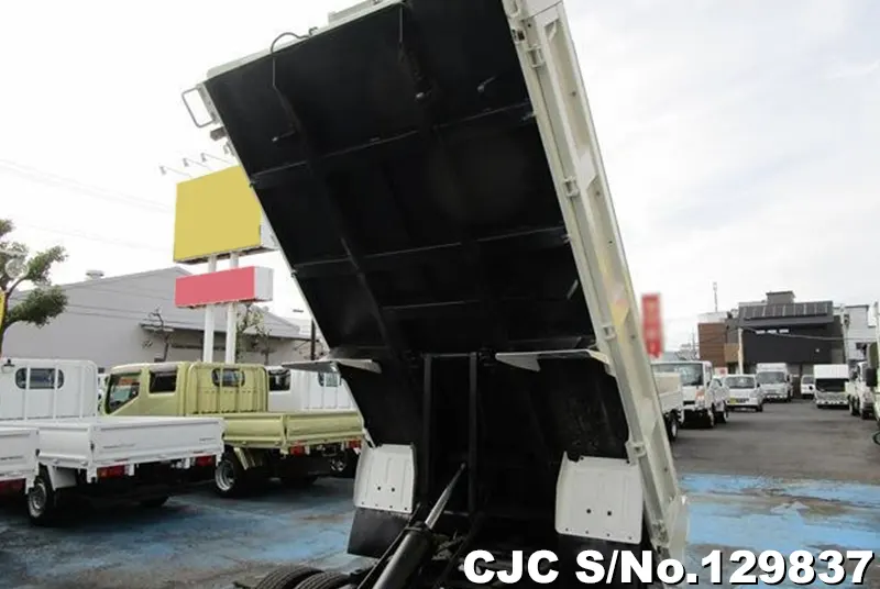 2011 Isuzu / Elf Stock No. 129837