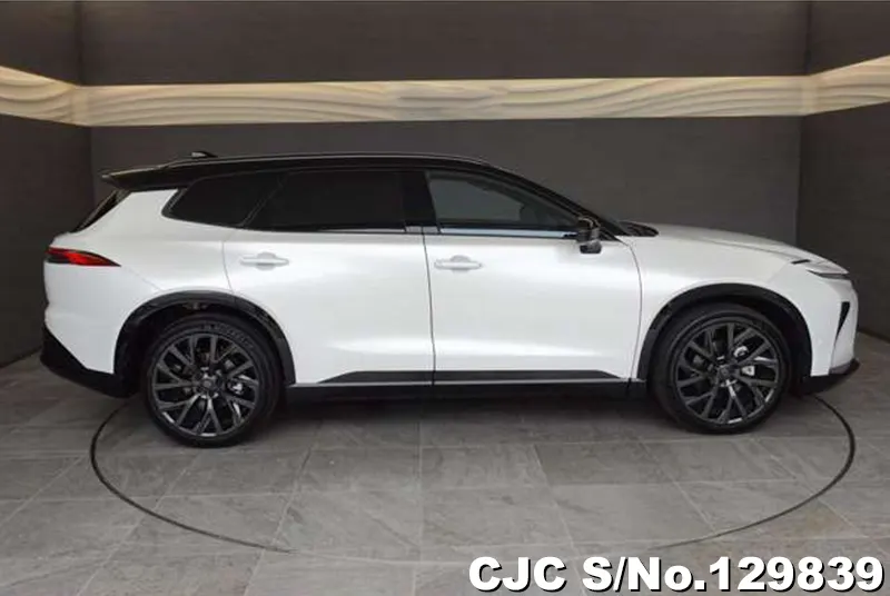 2025 Toyota / Crown Estate Stock No. 129839