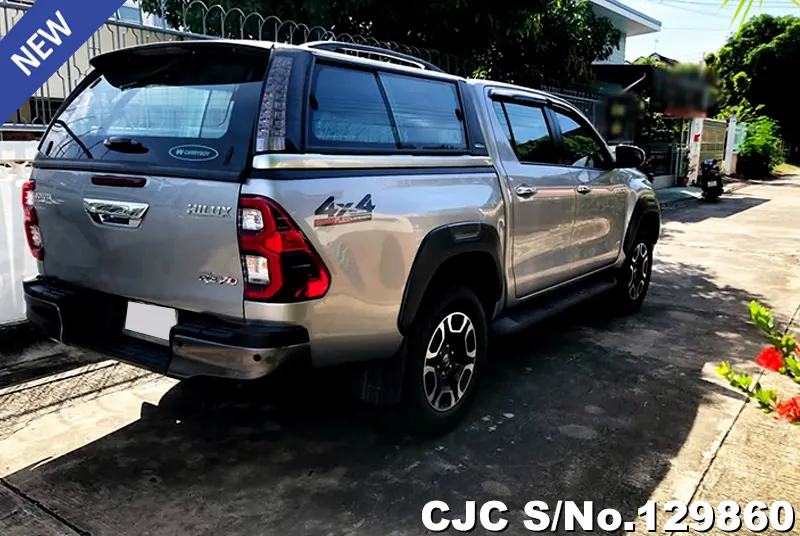 Toyota Hilux in Gray for Sale Image 1