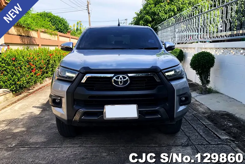 Toyota Hilux in Gray for Sale Image 5