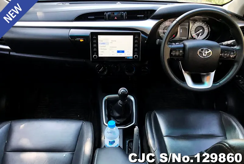 Toyota Hilux in Gray for Sale Image 7