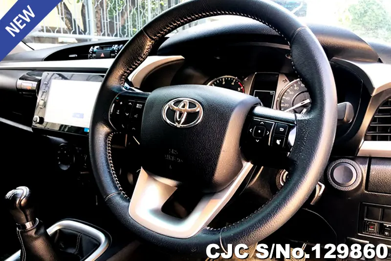 Toyota Hilux in Gray for Sale Image 8