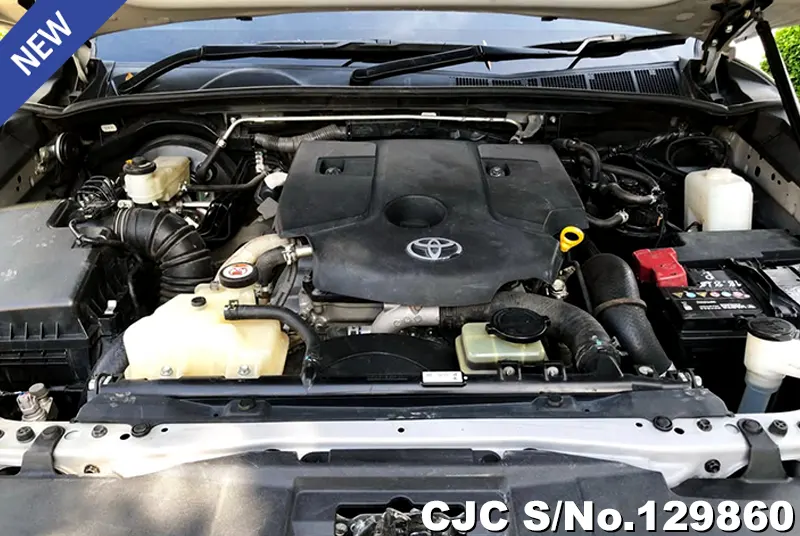 Toyota Hilux in Gray for Sale Image 13