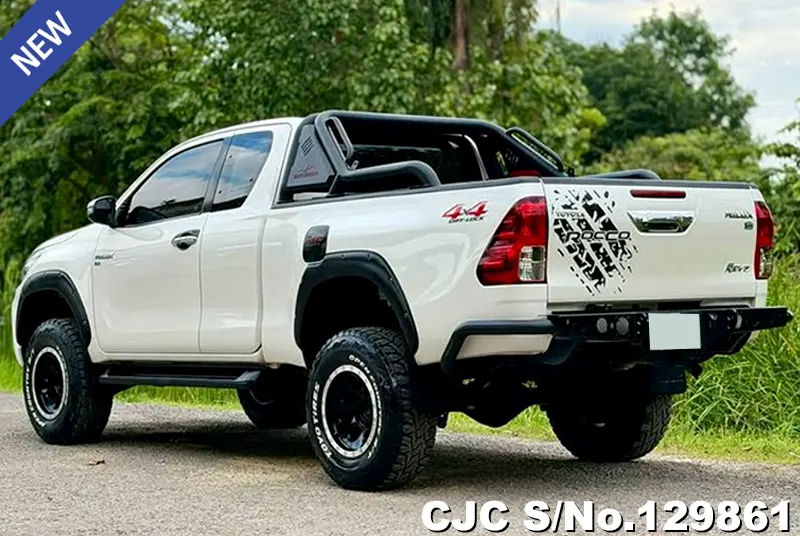 Toyota Hilux in White for Sale Image 1