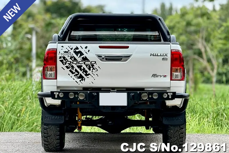 Toyota Hilux in White for Sale Image 3