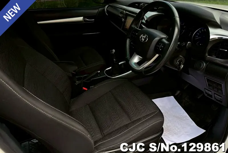 Toyota Hilux in White for Sale Image 6