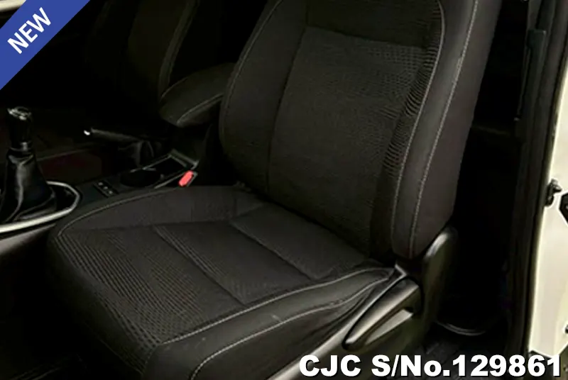 Toyota Hilux in White for Sale Image 11