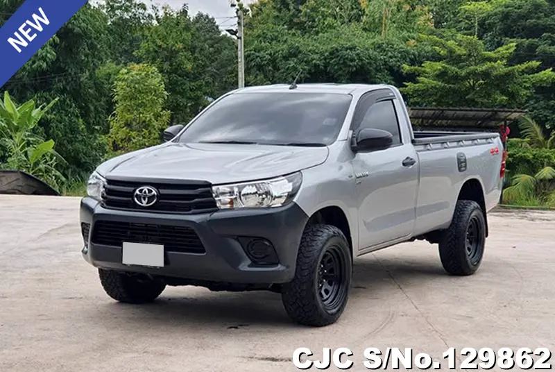 Toyota Hilux in Gray for Sale Image 3