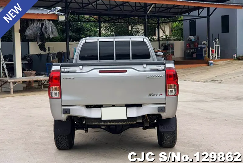 Toyota Hilux in Gray for Sale Image 5