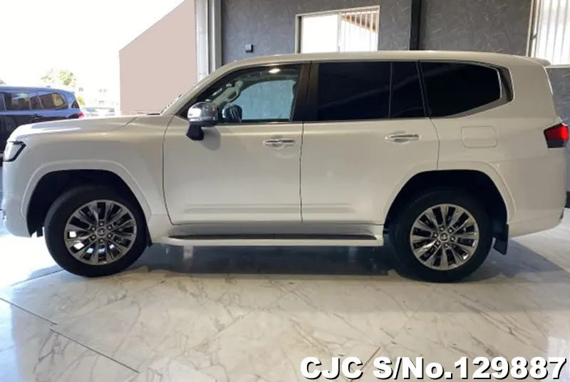 2022 Toyota / Land Cruiser Stock No. 129887