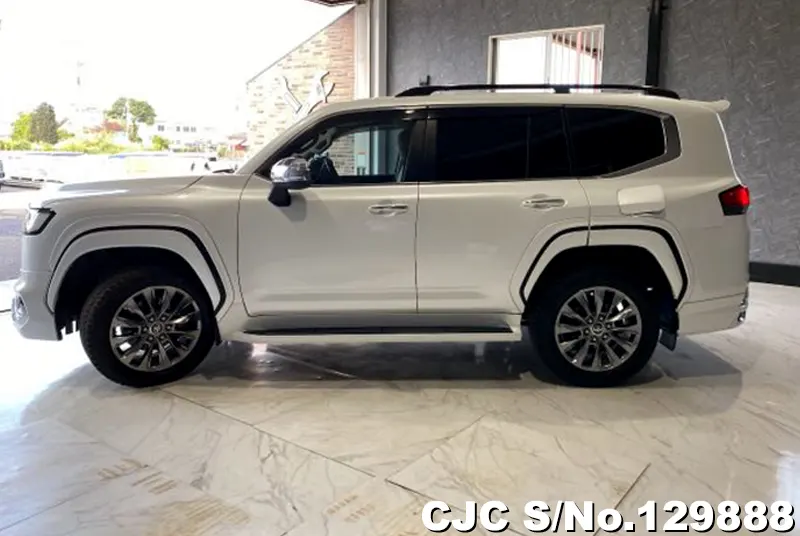 2022 Toyota / Land Cruiser Stock No. 129888