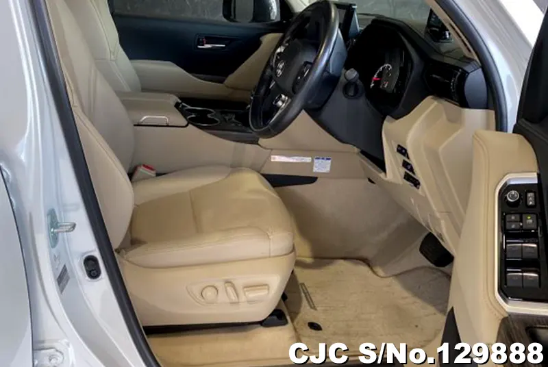 2022 Toyota / Land Cruiser Stock No. 129888