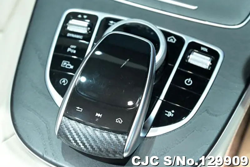 2018 Mercedes Benz / E Class Stock No. 129909