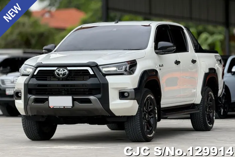 Toyota Hilux in White for Sale Image 3