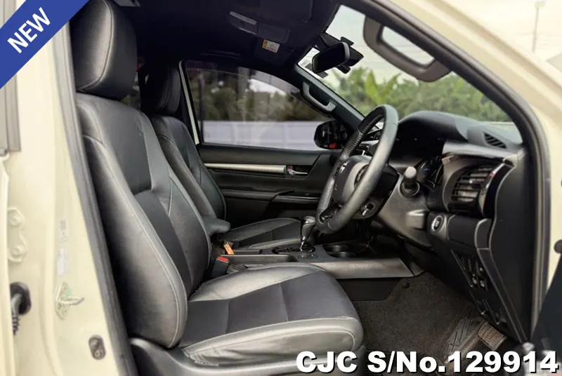 Toyota Hilux in White for Sale Image 7