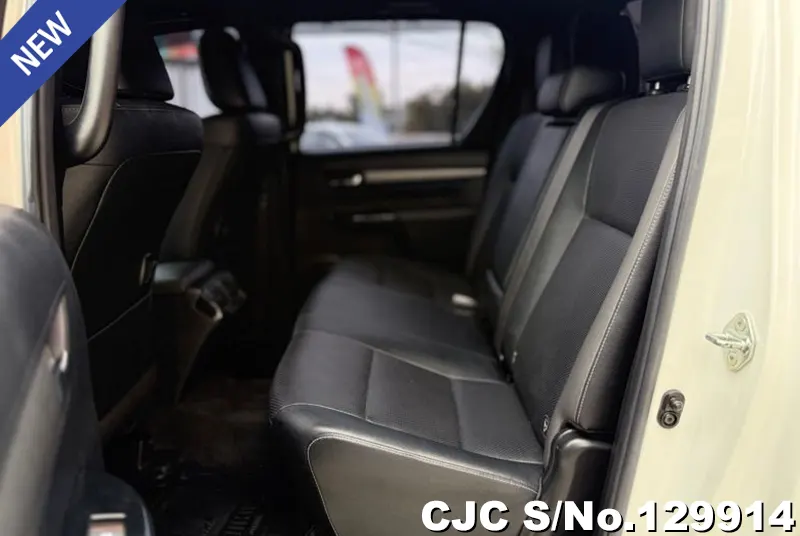 Toyota Hilux in White for Sale Image 10