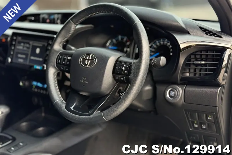 Toyota Hilux in White for Sale Image 12