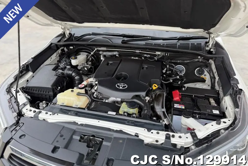 Toyota Hilux in White for Sale Image 15